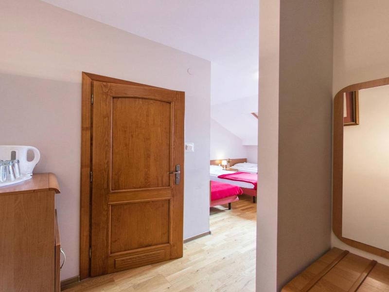 Kajzer Hostel image