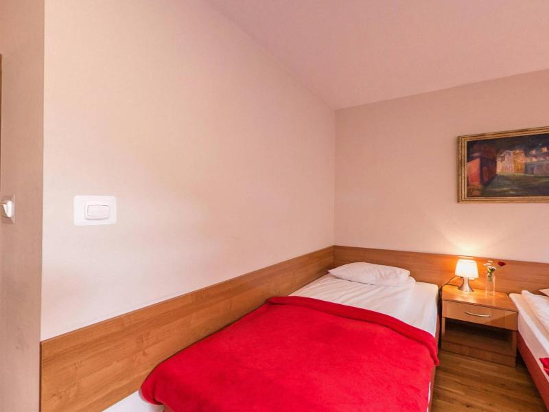 Kajzer Hostel image