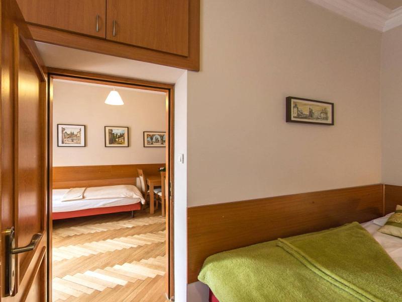 Kajzer Hostel image