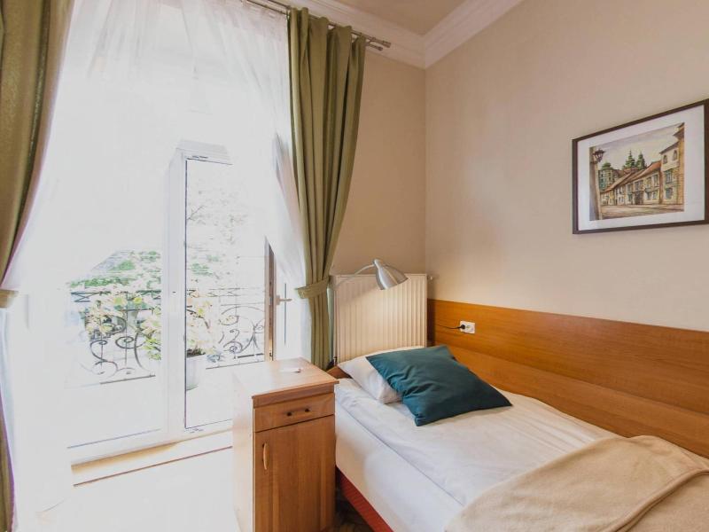 Kajzer Hostel image