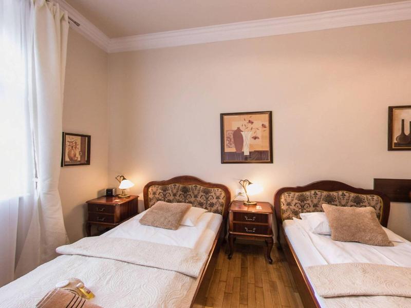 Kajzer Hostel image