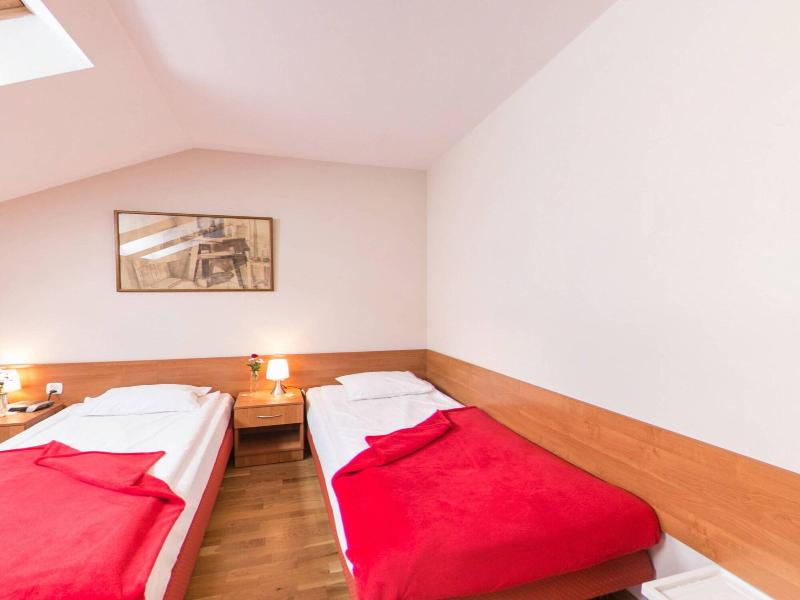 Kajzer Hostel image