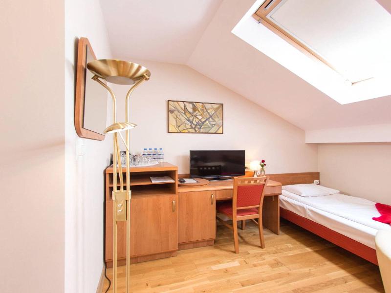Kajzer Hostel image