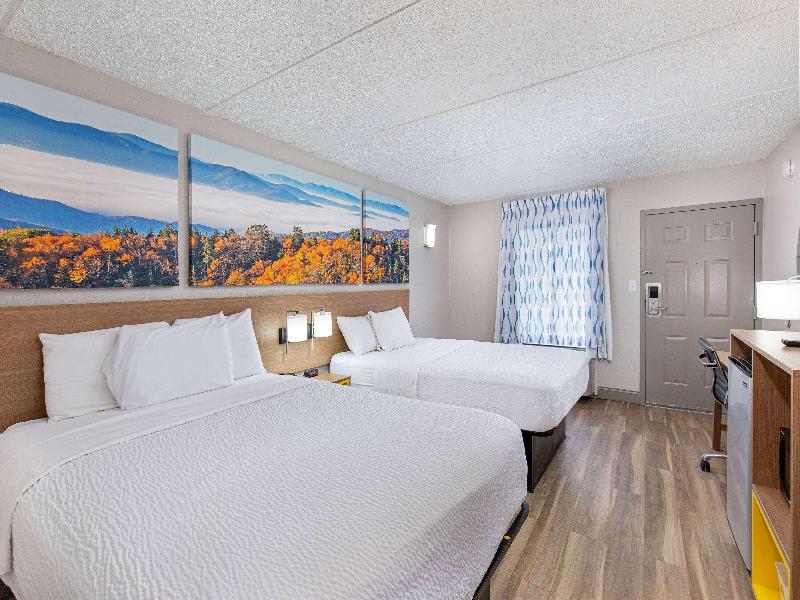 Days Inn by Wyndham Knoxville North image