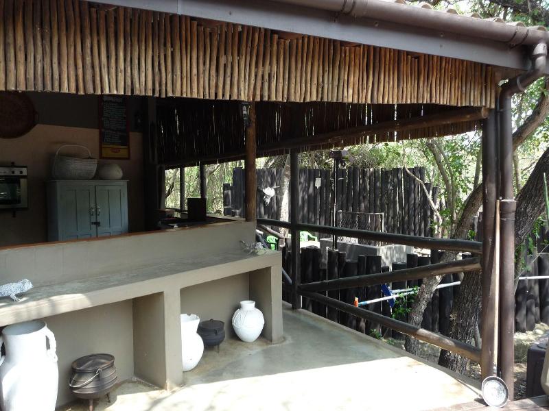 Isinkwe Backpackers Bushcamp