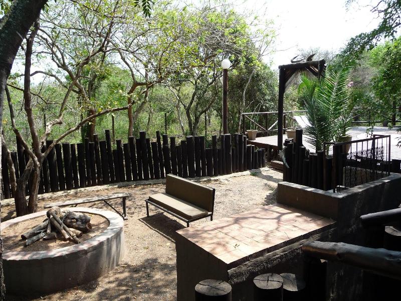 Isinkwe Backpackers Bushcamp