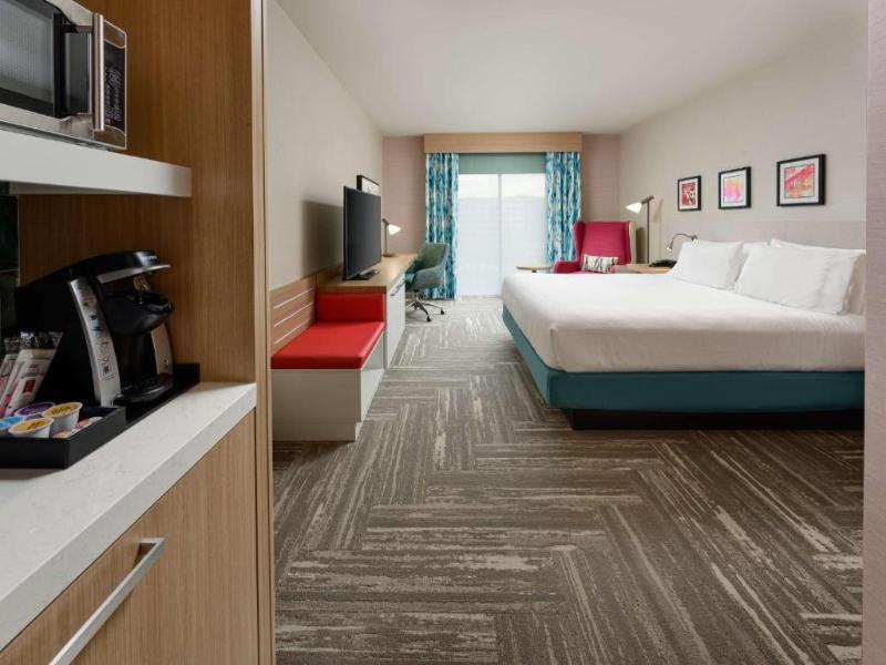Hilton Garden Inn Knoxville Papermill Drive image