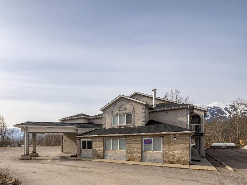 Super 8 by Wyndham Golden — foto 2