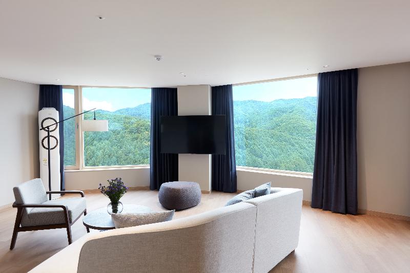Phoenix Resort Pyeongchang -Park image