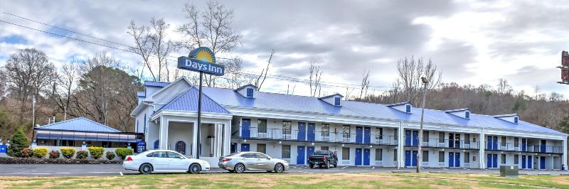 Days Inn By Wyndham Harriman image