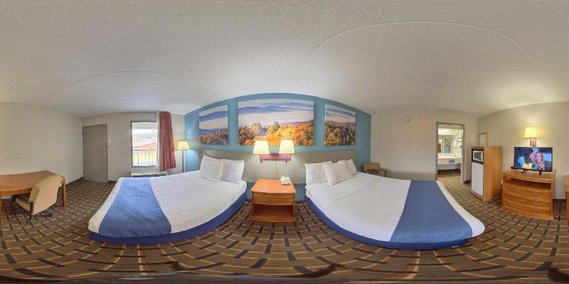 Days Inn By Wyndham Harriman image