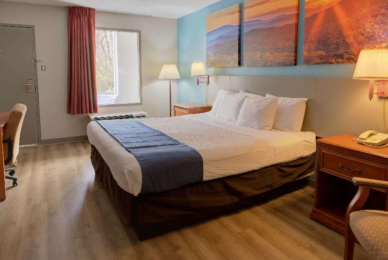Days Inn By Wyndham Harriman image