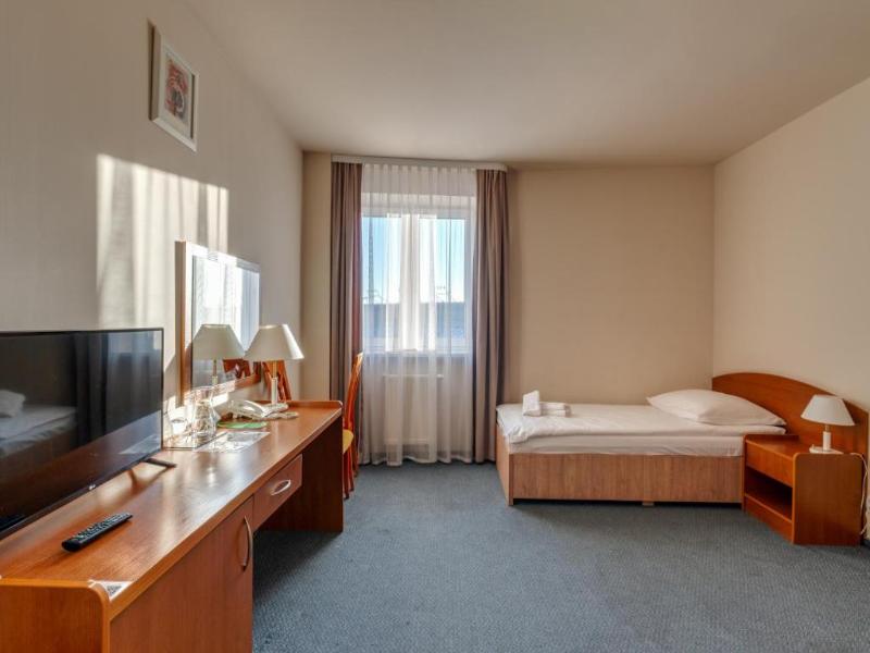 Nova Hotel image