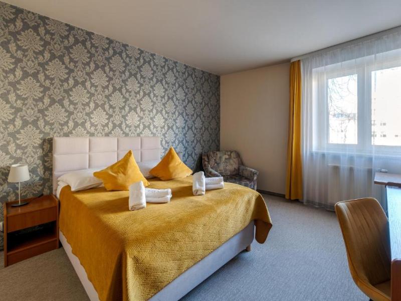 Nova Hotel image