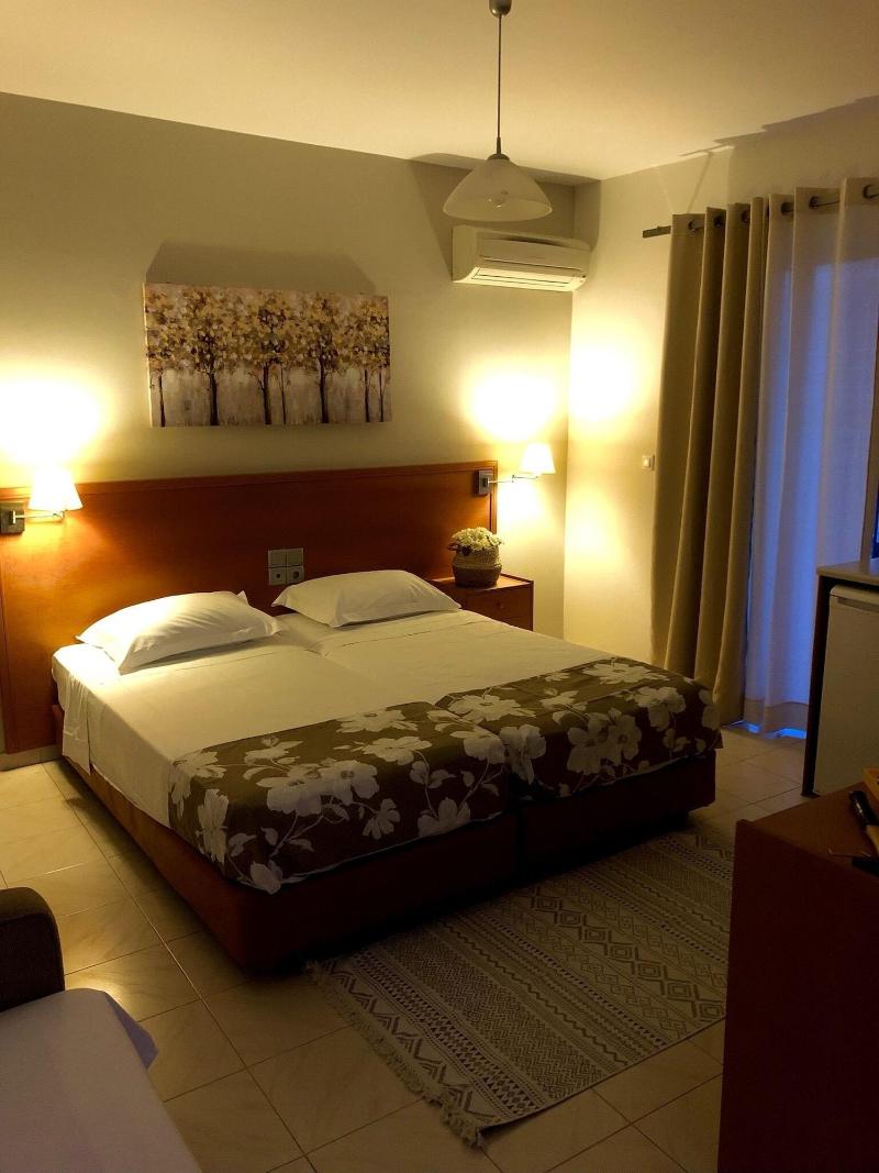 Philippos Studios & Apartments image