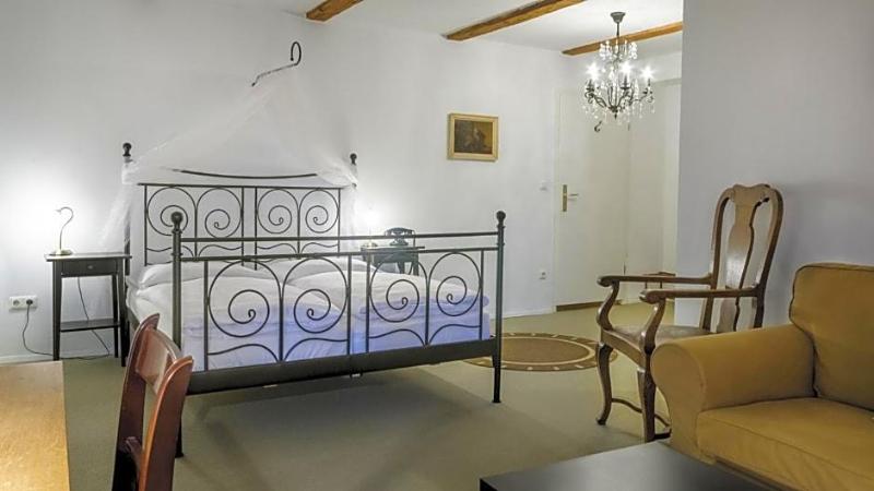 Hotel Schloss Schenke image