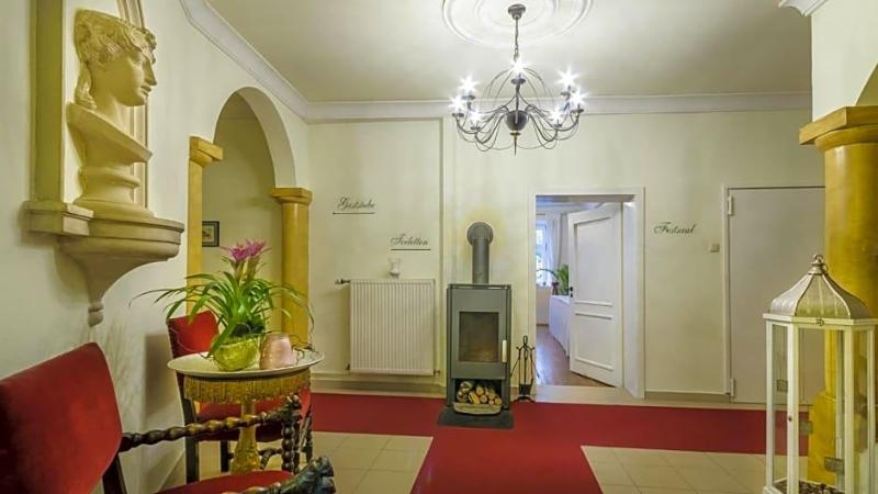 Hotel Schloss Schenke image