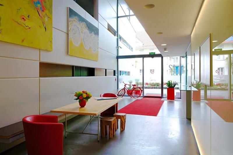Rotes Haus image