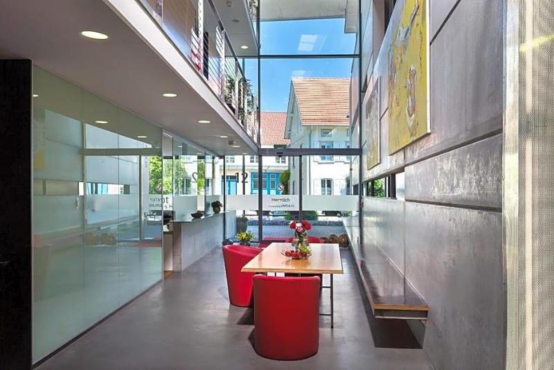 Rotes Haus image