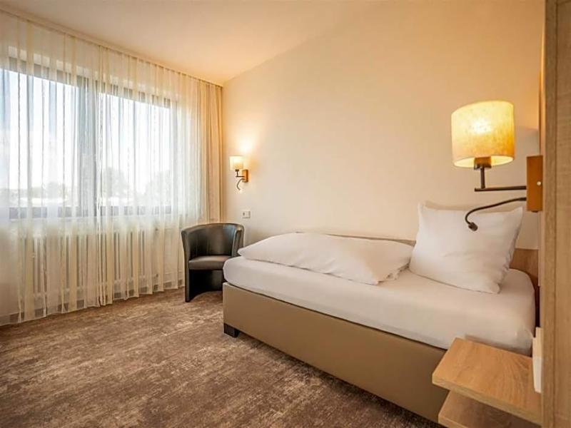 Waldhotel Eisenberg image
