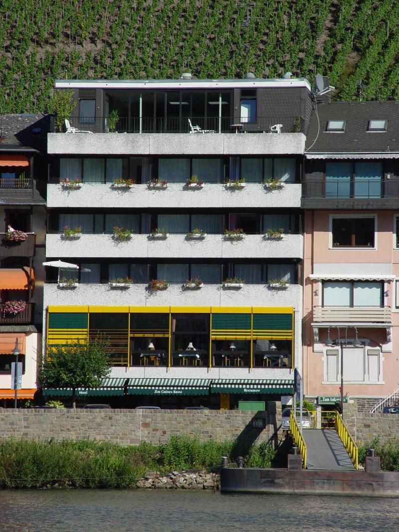 Zum grünen Kranz image