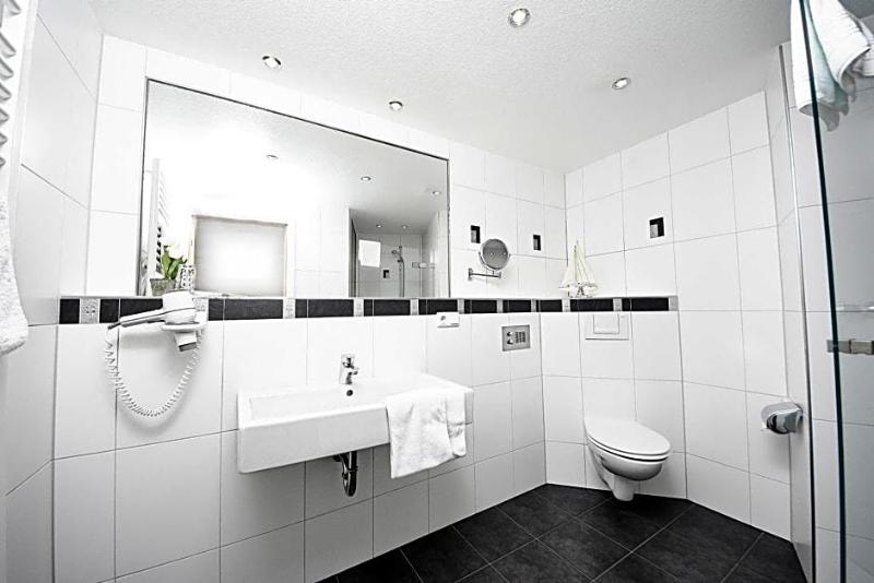 Zum grünen Kranz image