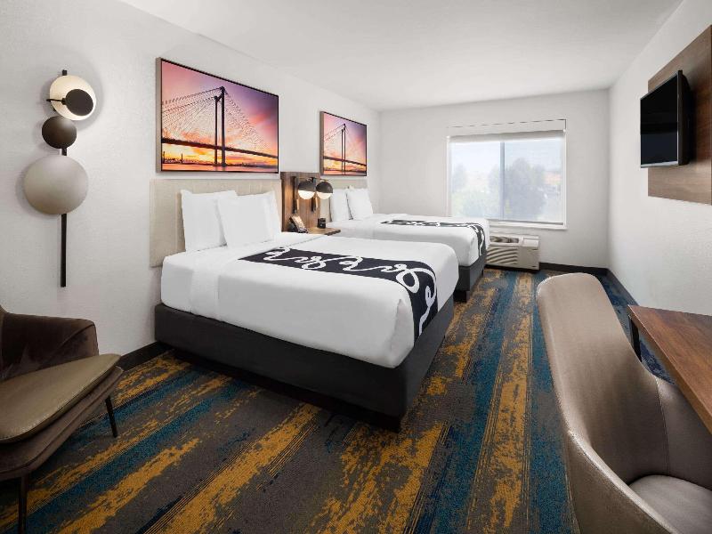 La Quinta Inn & Suites Kennewick image