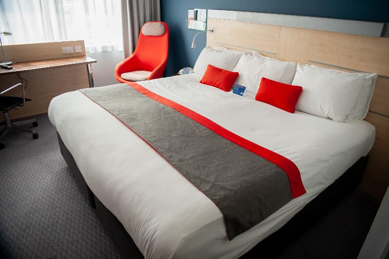 Holiday Inn Express Folkestone - Channel Tunnel image