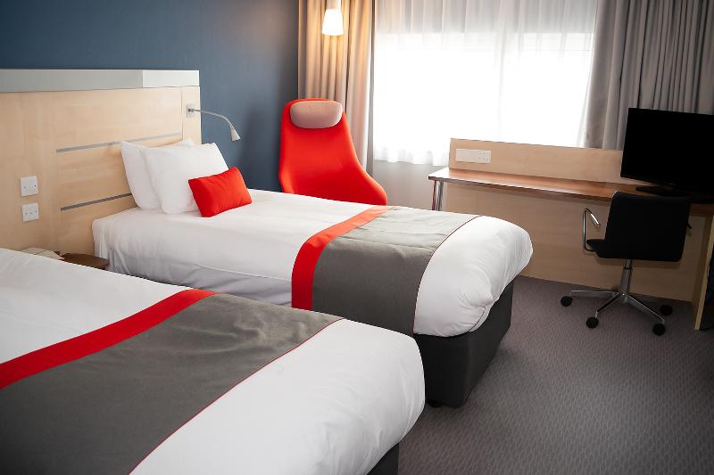 Holiday Inn Express Folkestone - Channel Tunnel image