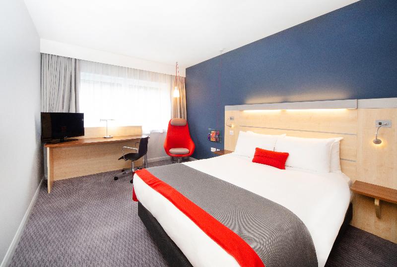 Holiday Inn Express Folkestone - Channel Tunnel image