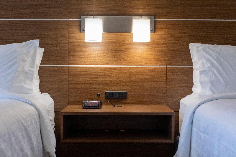 Holiday Inn Express Johnson City image