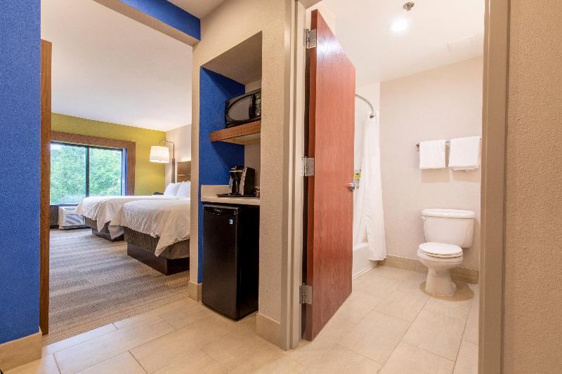 Holiday Inn Express Johnson City image