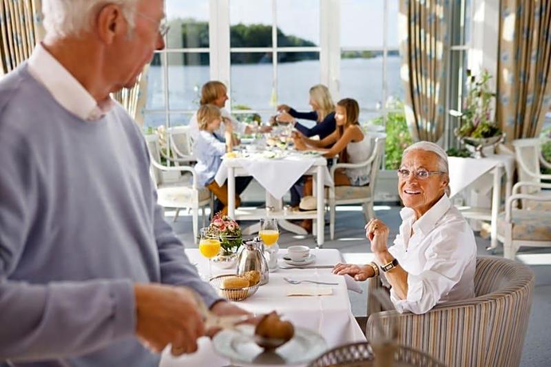 Strauers Hotel am See image