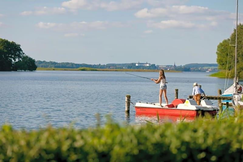 Strauers Hotel am See image