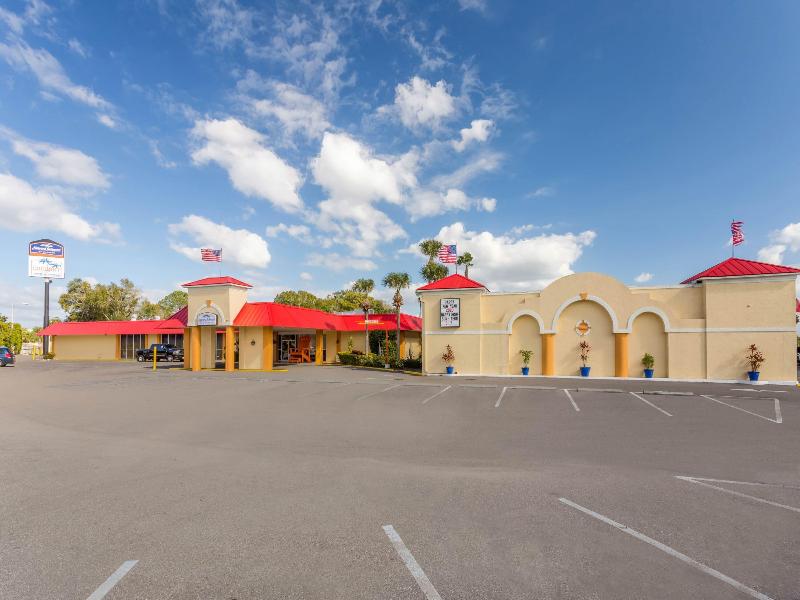 Howard Johnson by Wyndham Lakeland image