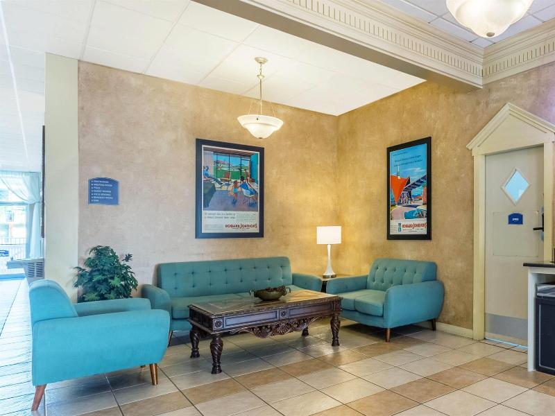Howard Johnson by Wyndham Lakeland image