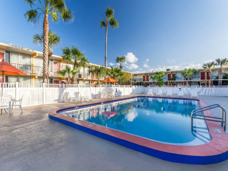 Howard Johnson by Wyndham Lakeland image