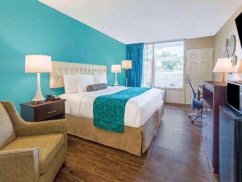 Howard Johnson by Wyndham Lakeland image