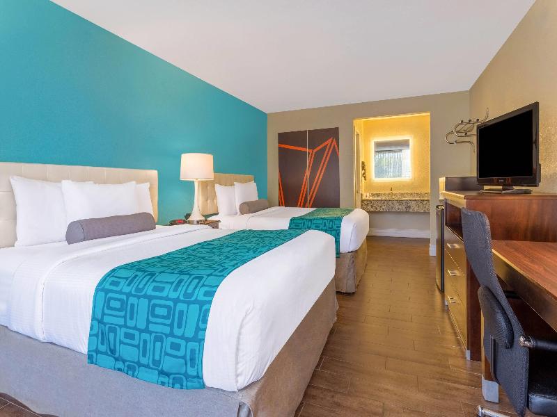 Howard Johnson by Wyndham Lakeland image