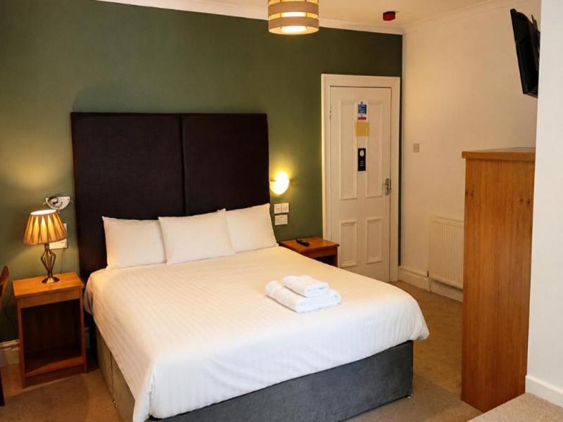 Wakefield Limes Hotel image