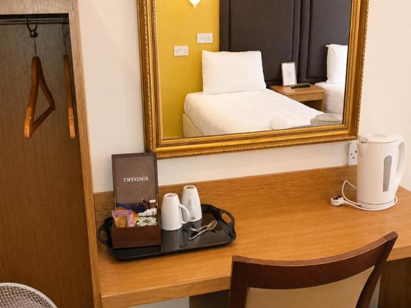 Wakefield Limes Hotel image