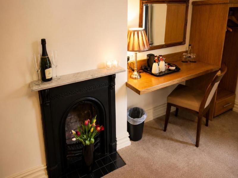Wakefield Limes Hotel image