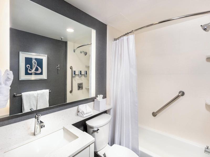 Four Points By Sheraton La Westside image