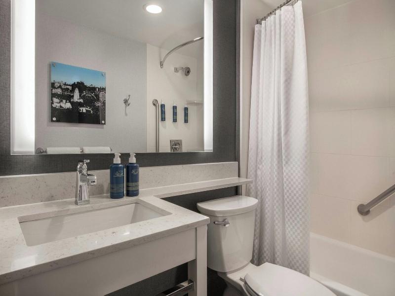 Four Points By Sheraton La Westside image