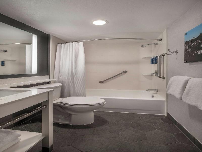 Four Points By Sheraton La Westside image