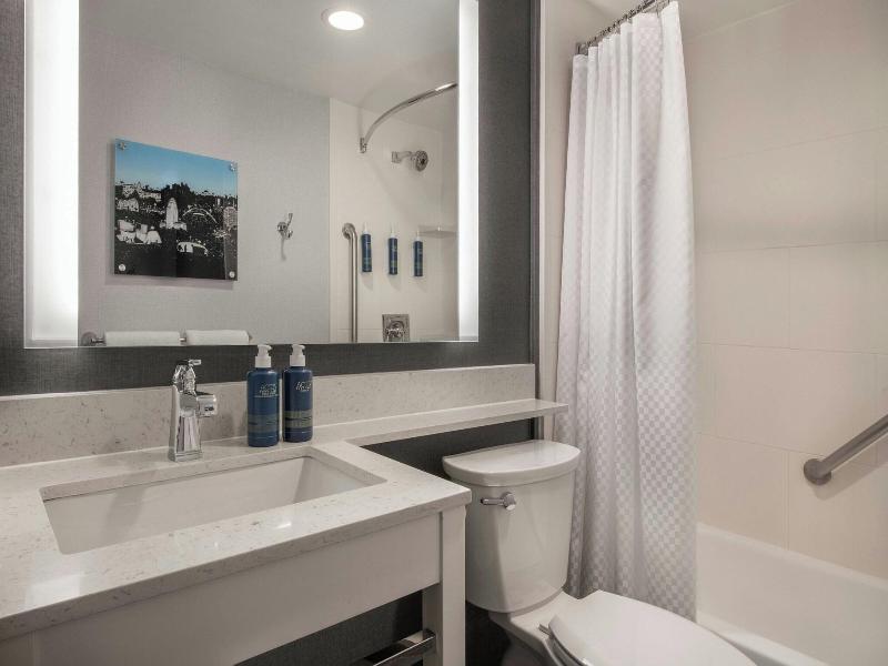 Four Points By Sheraton La Westside image