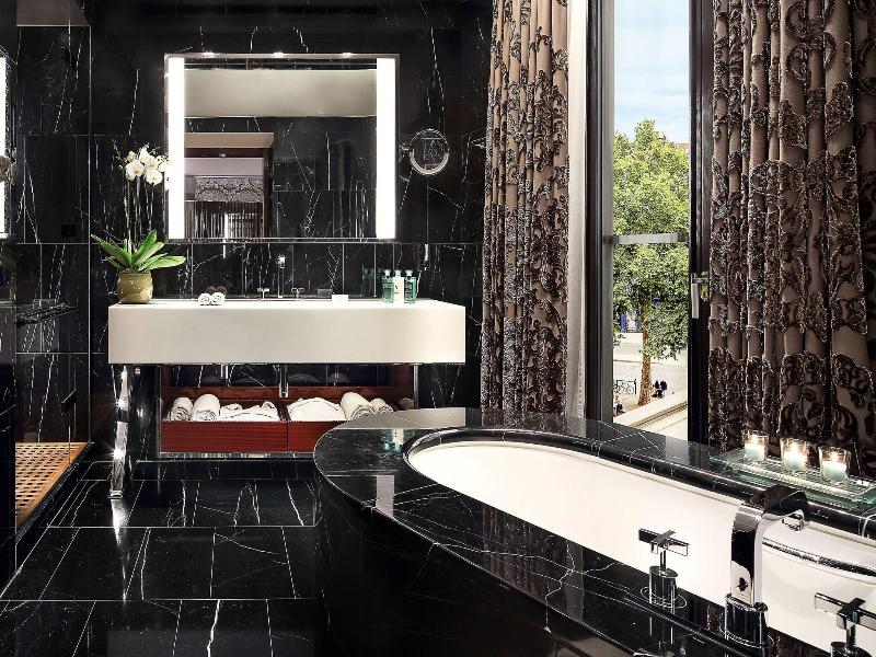Bulgari London image