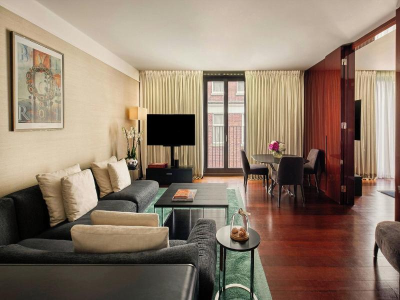 Bulgari London image