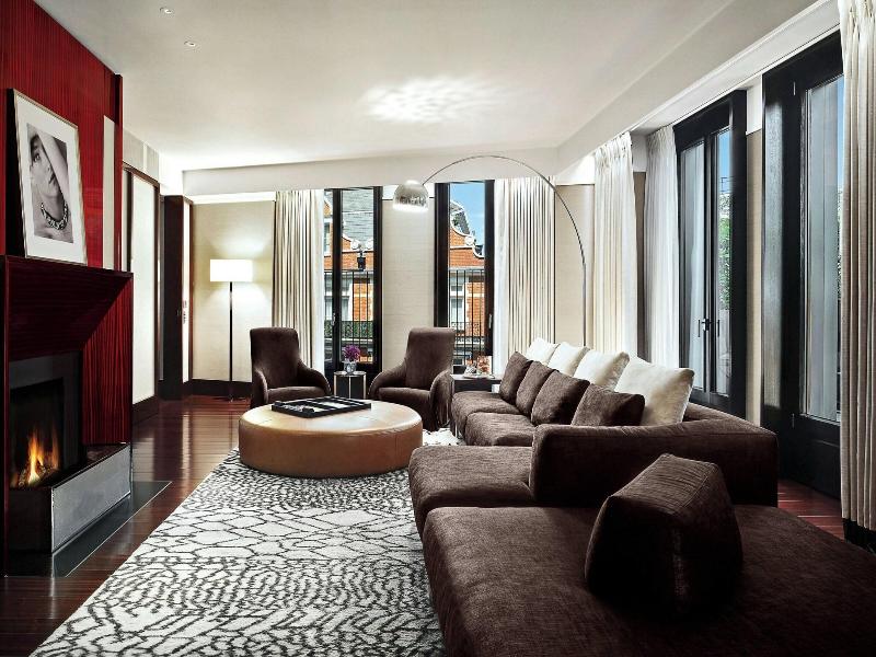 Bulgari London image