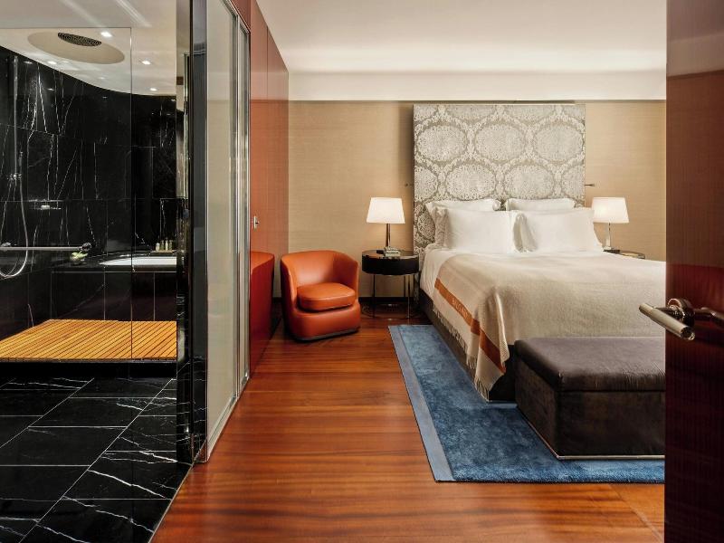 Bulgari London image